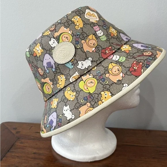 Gucci x Pikarar Kawaii GG Supreme Monogram bucket hat XXL - Picture 1 of 5